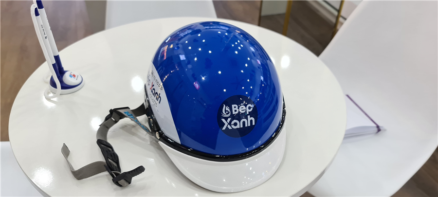Nón bảo hiểm bếp xanh hiện đại hình 13