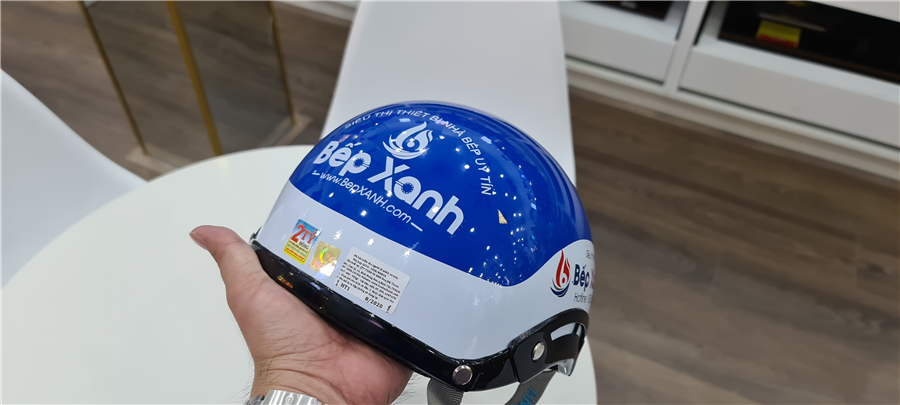 Nón bảo hiểm bếp xanh hiện đại hình 11