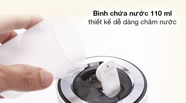 Bàn ủi hơi nước cầm tay DEERMA HS218 - Bình chứa nước dung tích 110 ml