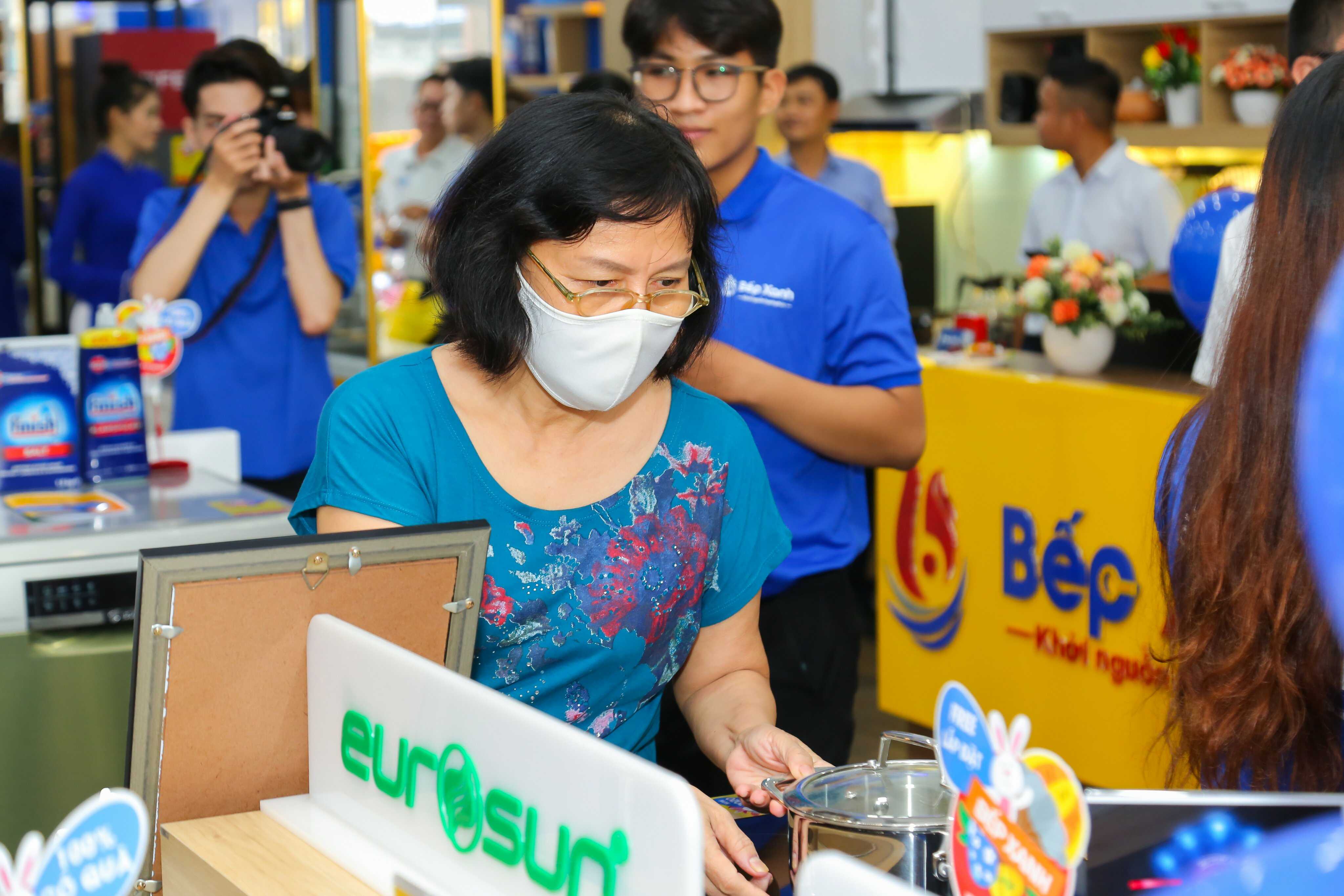 giá bán luôn được đảm bảo khi tới đại lý malloca ủy quyền