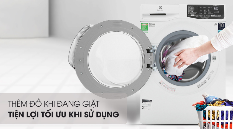 Thêm quần áo - Máy giặt Electrolux Inverter 9 kg EWF9025BQWA